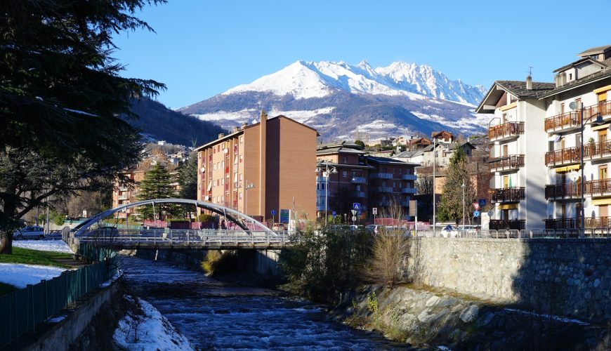 Le visite in vigna non sono mai state cosi divertenti. Scegli tra tantissimi tour, prenota e divertiti.