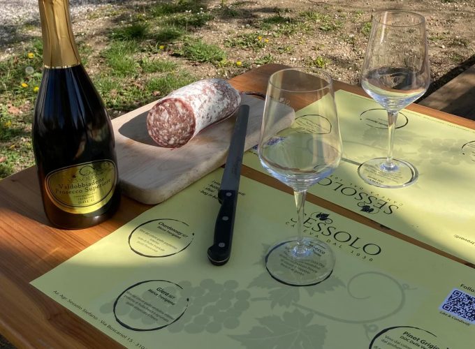 Le visite in vigna non sono mai state cosi divertenti. Scegli tra tantissimi tour, prenota e divertiti.